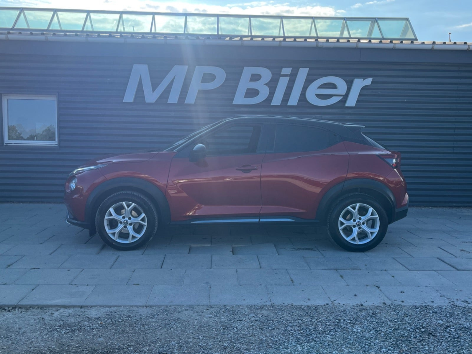 Rød Nissan Juke fra 2019