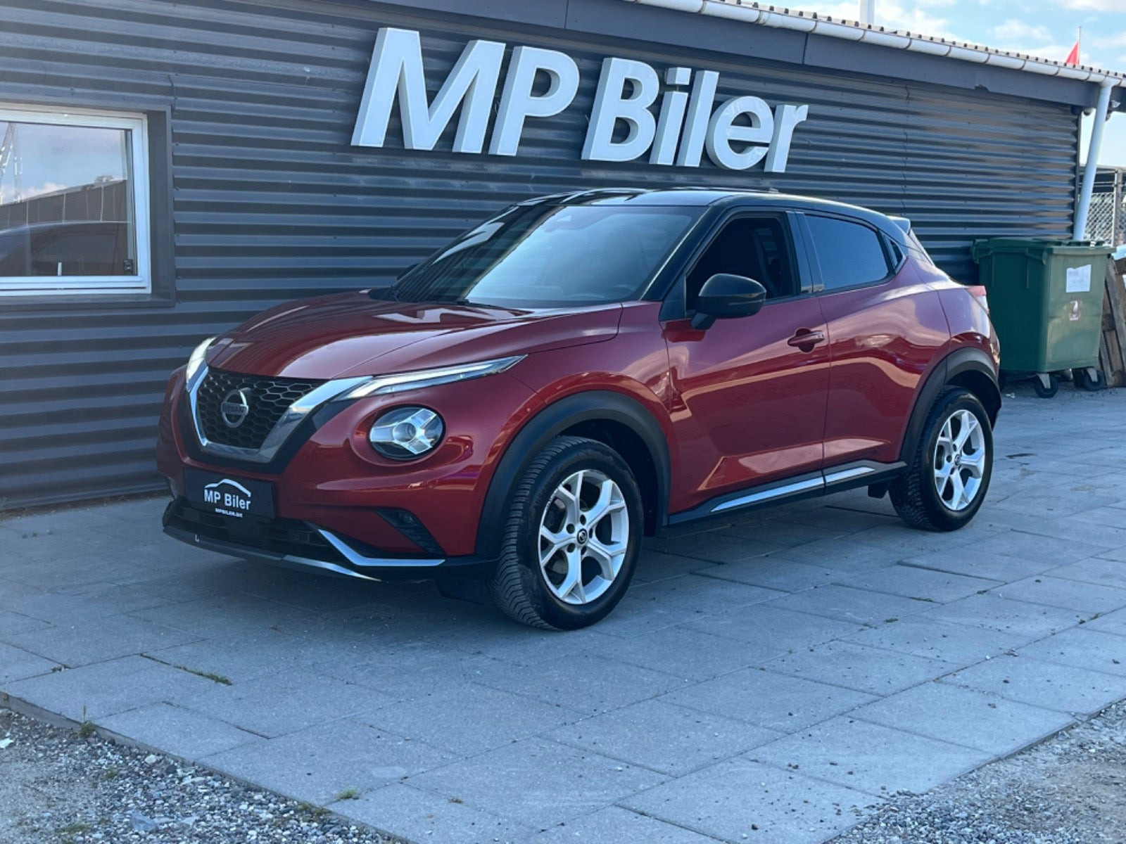 Rød Nissan Juke fra 2019