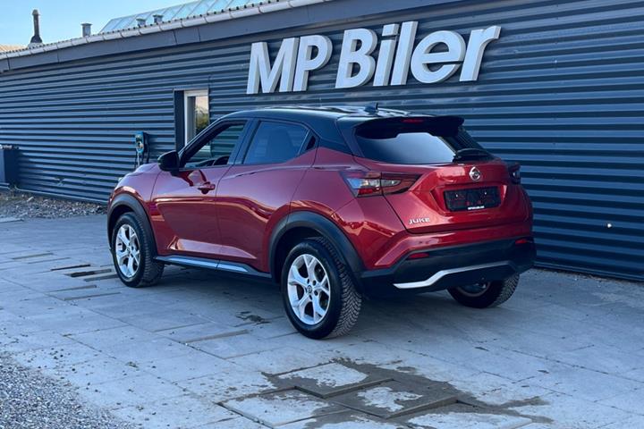 Rød Nissan Juke fra 2019