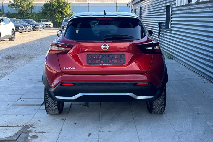 Rød Nissan Juke fra 2019