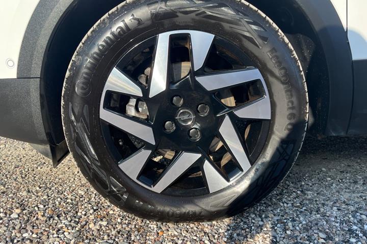 Hvid Opel Mokka-e fra 2024
