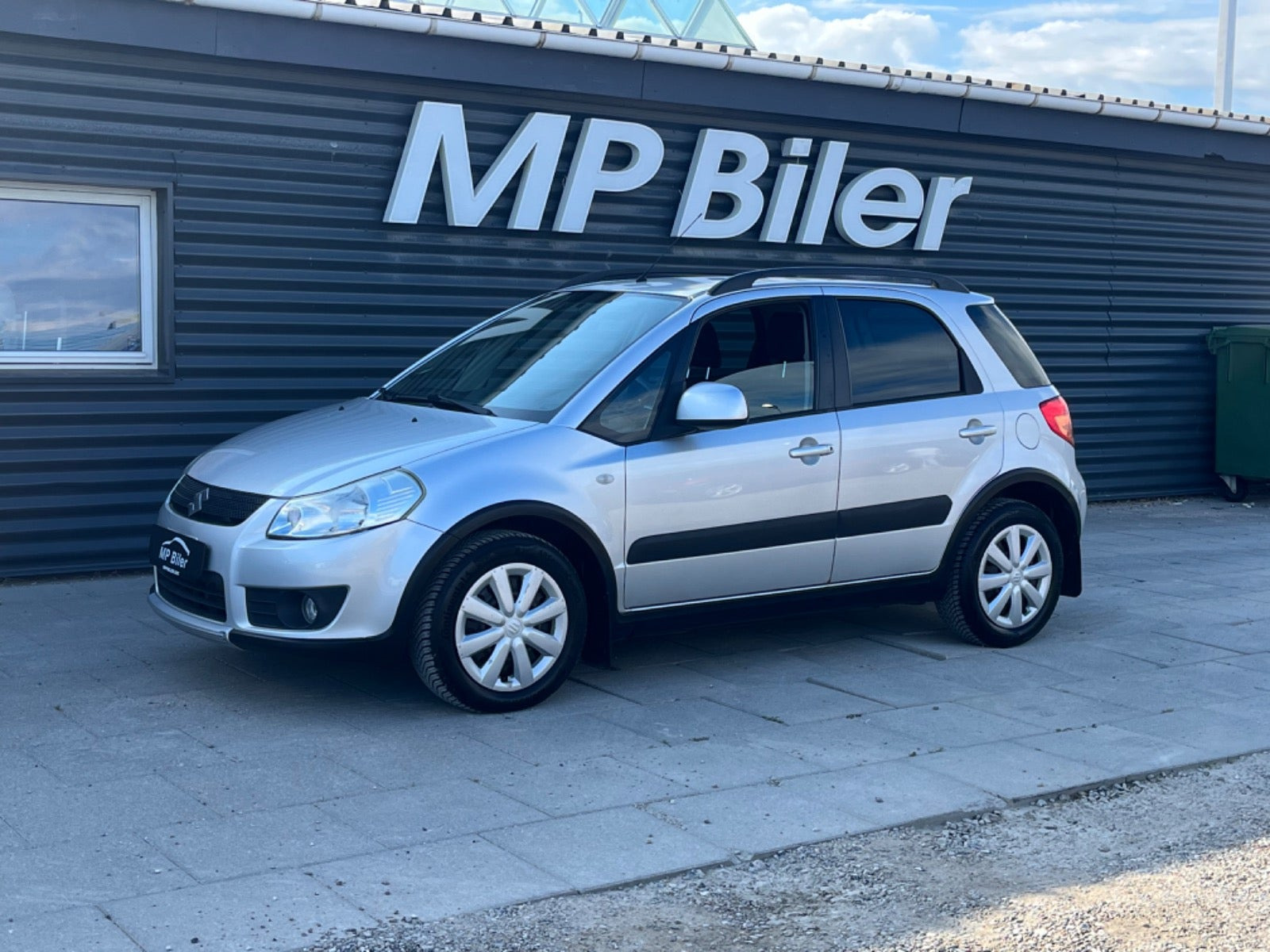 Sølv Suzuki SX4 fra 2008