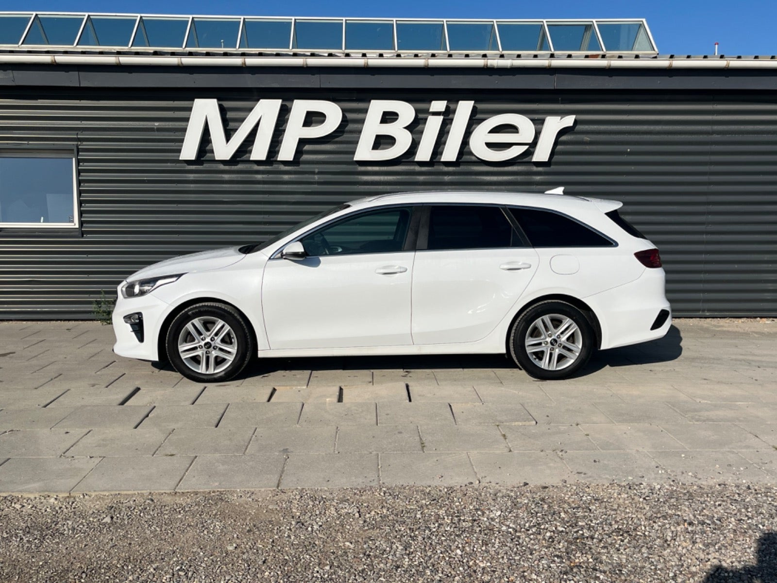 Hvid Kia Ceed fra 2021