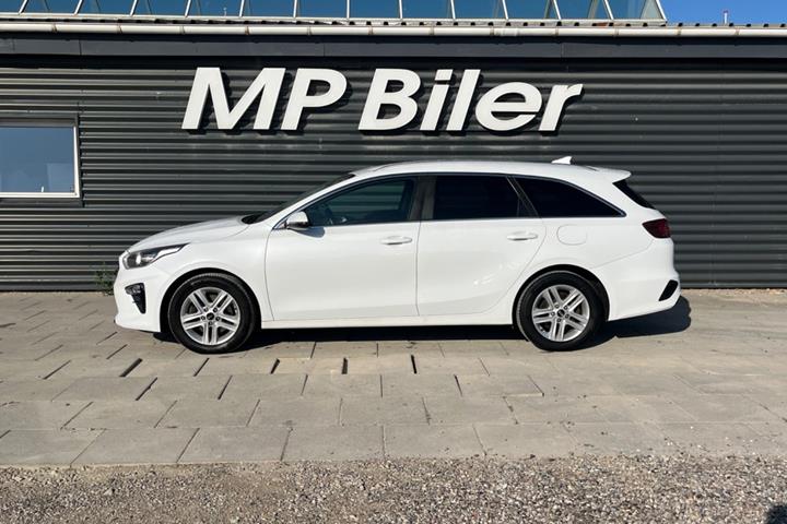 Hvid Kia Ceed fra 2021