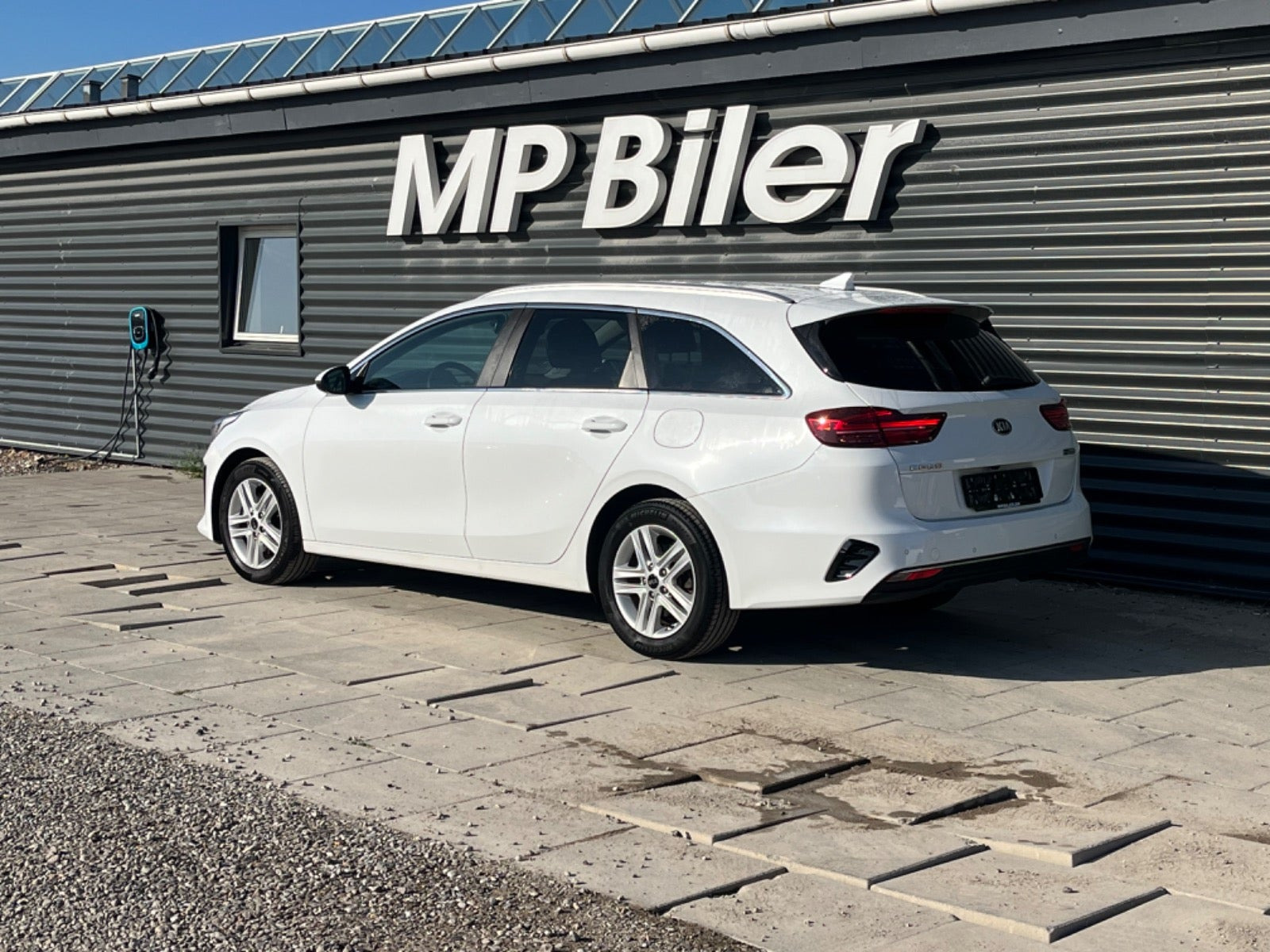 Hvid Kia Ceed fra 2021