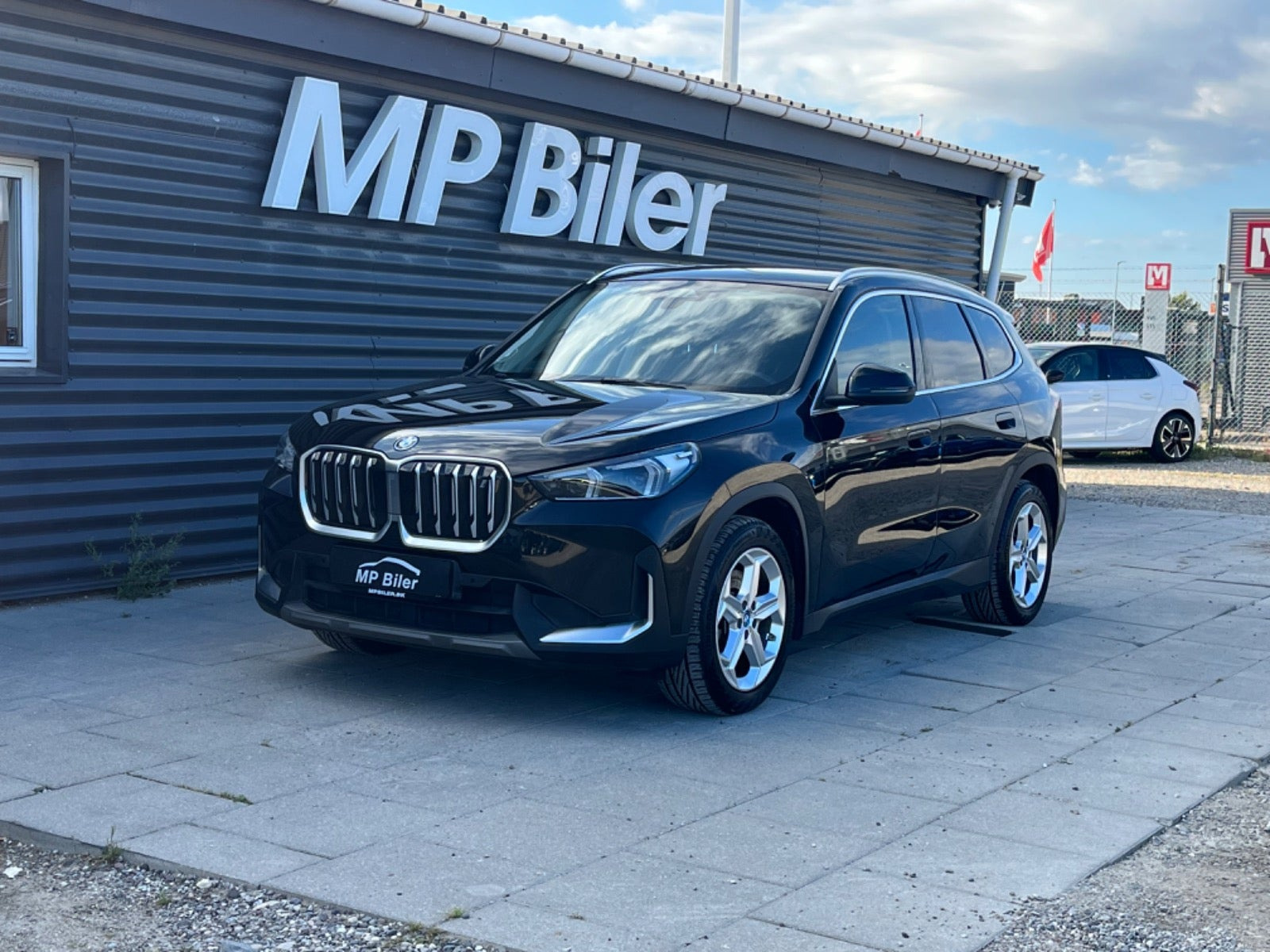 BMW iX1 xDrive30 Charged