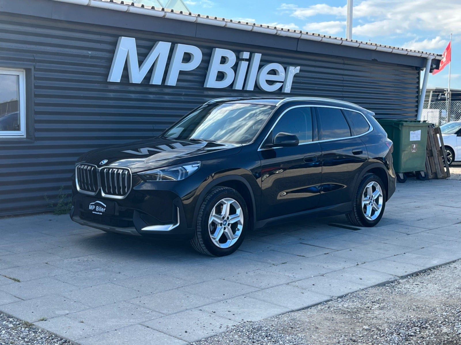 Sort BMW iX1 fra 2023