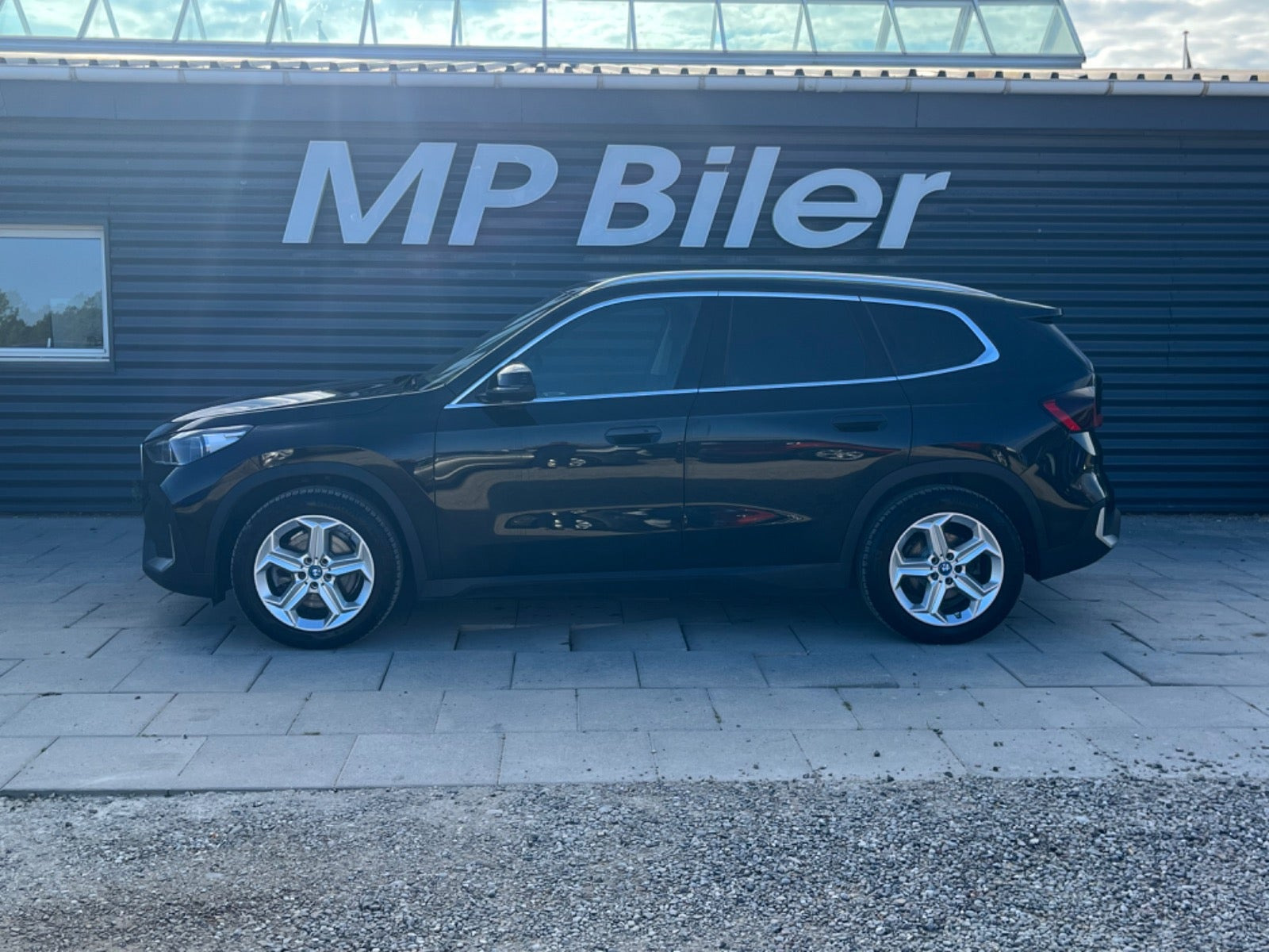 Sort BMW iX1 fra 2023