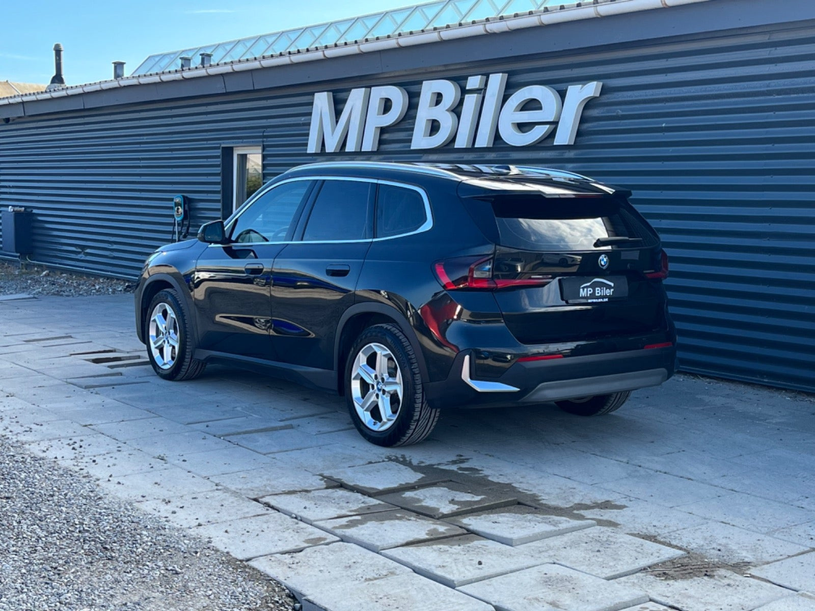 Sort BMW iX1 fra 2023