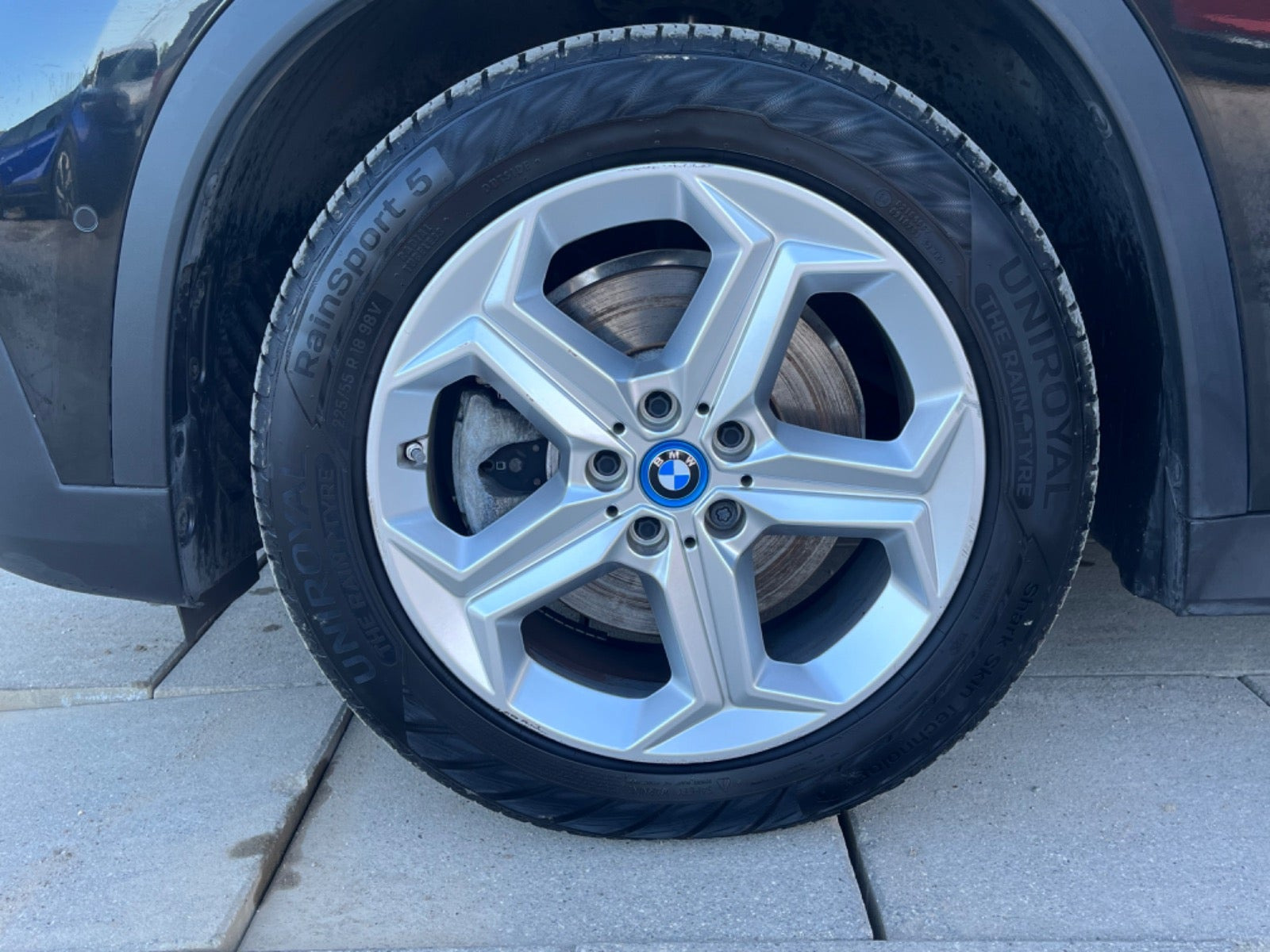 Sort BMW iX1 fra 2023