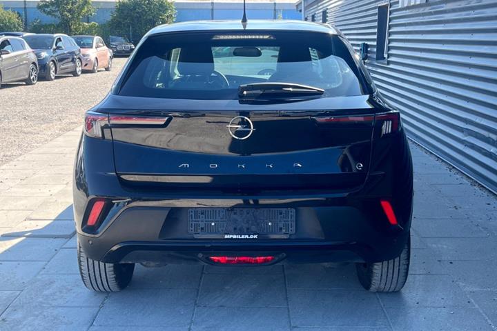 Sort Opel Mokka-e fra 2024