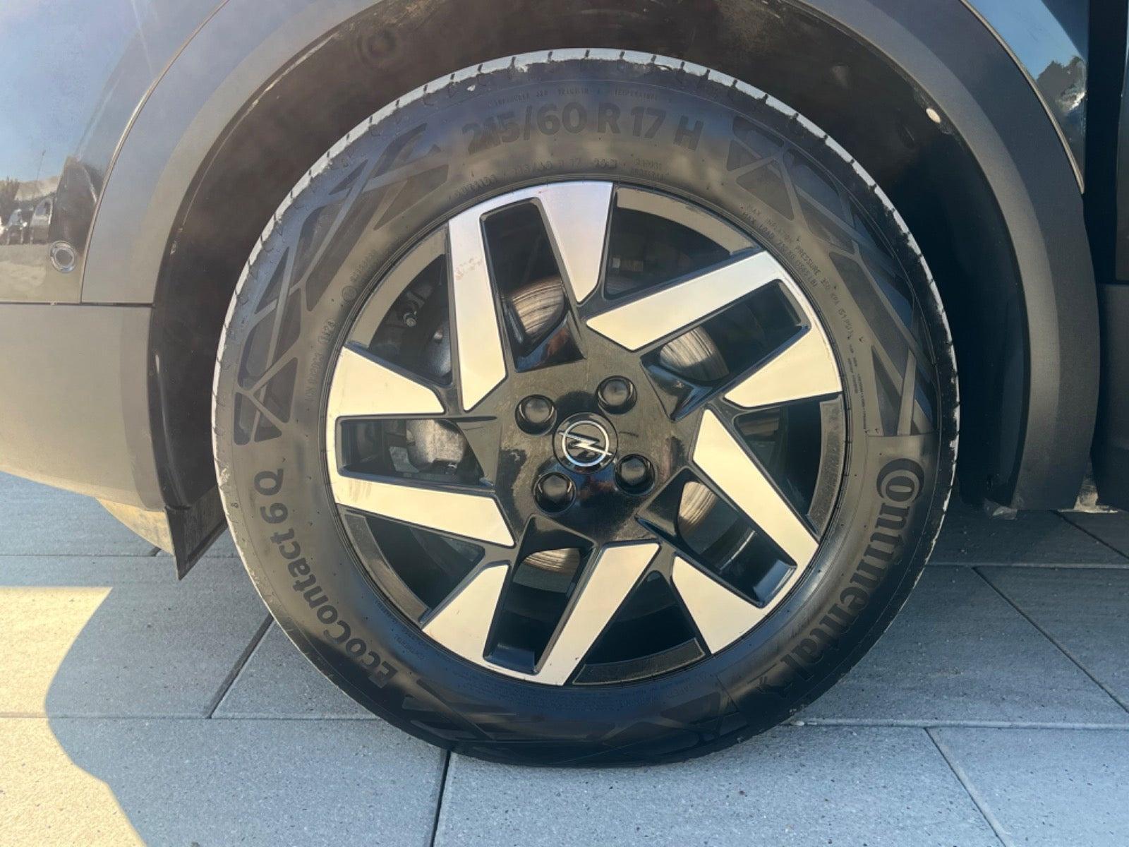 Sort Opel Mokka-e fra 2024