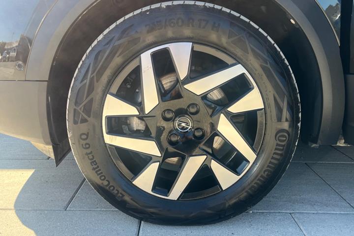 Sort Opel Mokka-e fra 2024