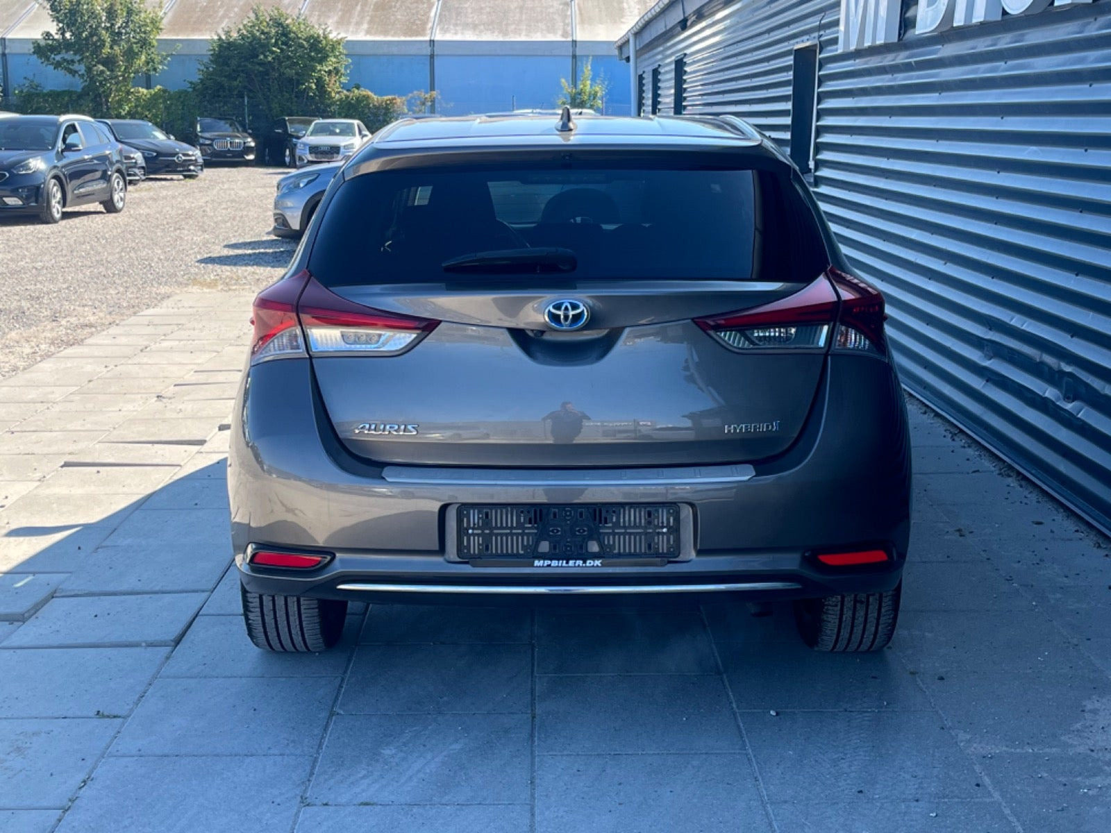 Grå Toyota Auris fra 2018