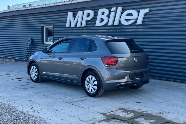 Grå VW Polo fra 2018