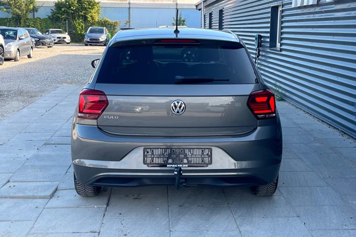 Grå VW Polo fra 2018