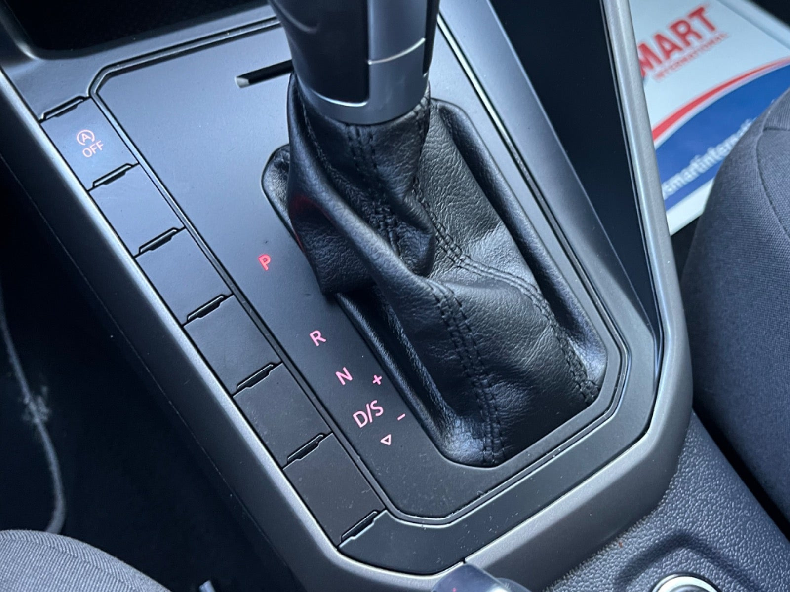 Grå VW Polo fra 2018