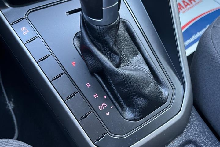 Grå VW Polo fra 2018
