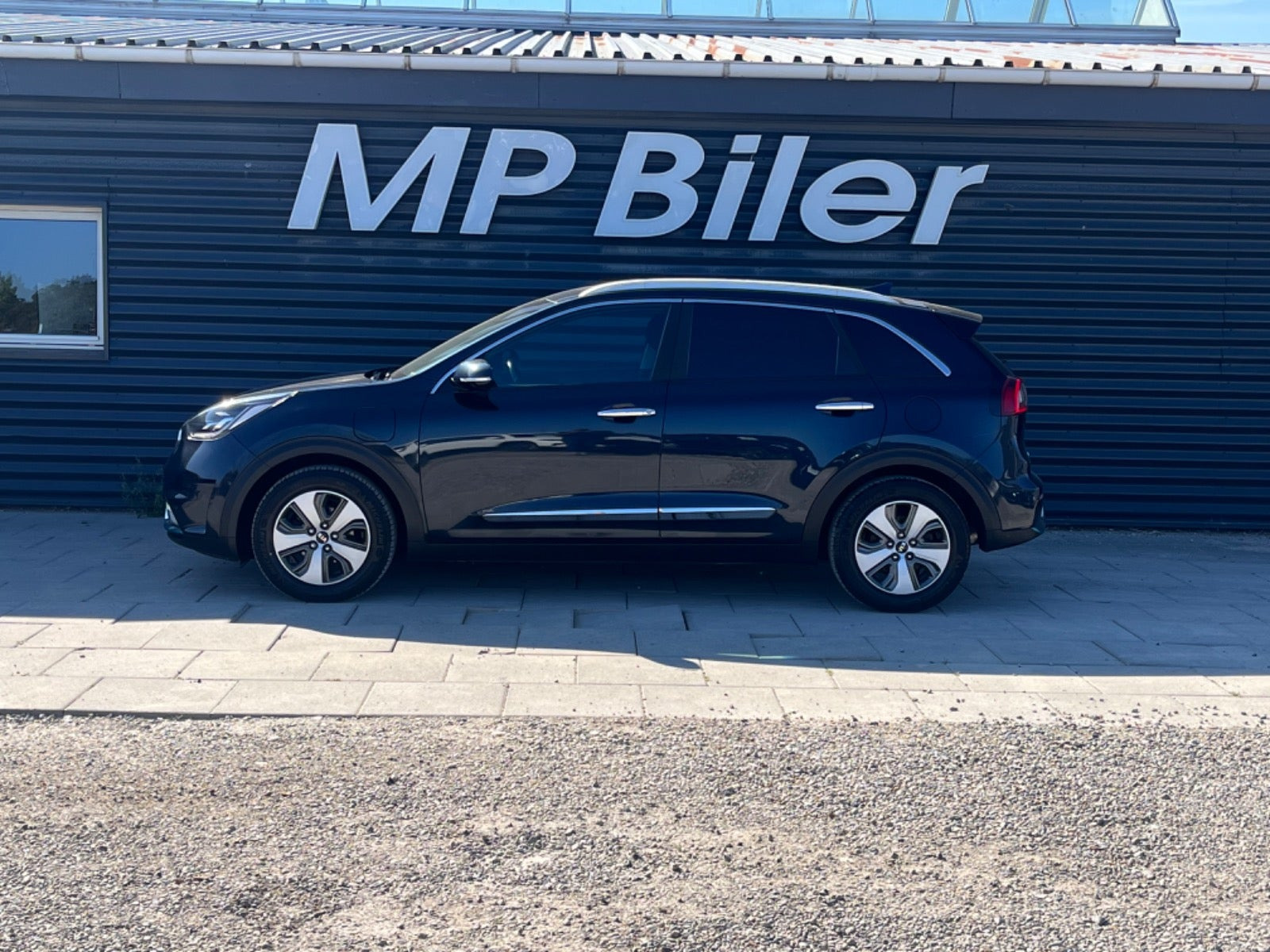 Blå Kia Niro fra 2019