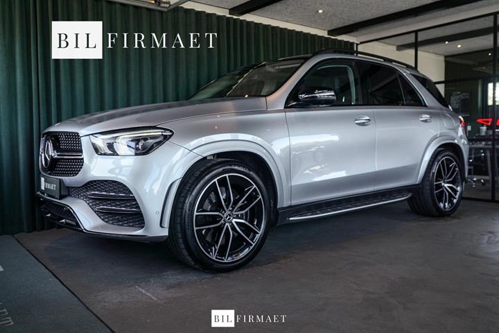 Sølv Mercedes GLE350 de fra 2023