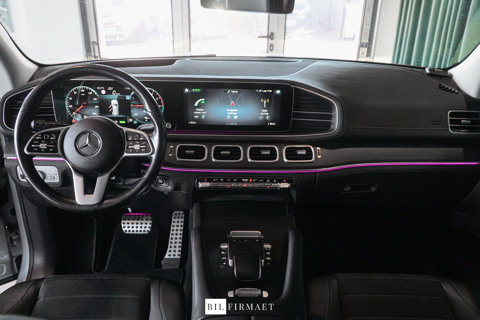 Sølv Mercedes GLE350 de fra 2023
