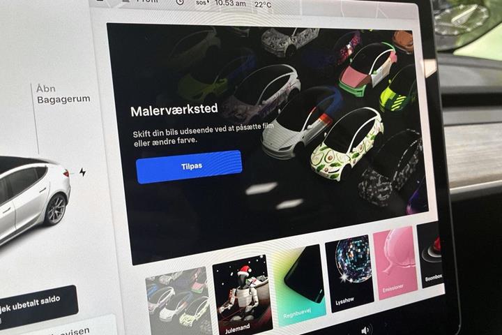 Hvid Tesla Model 3 fra 2021