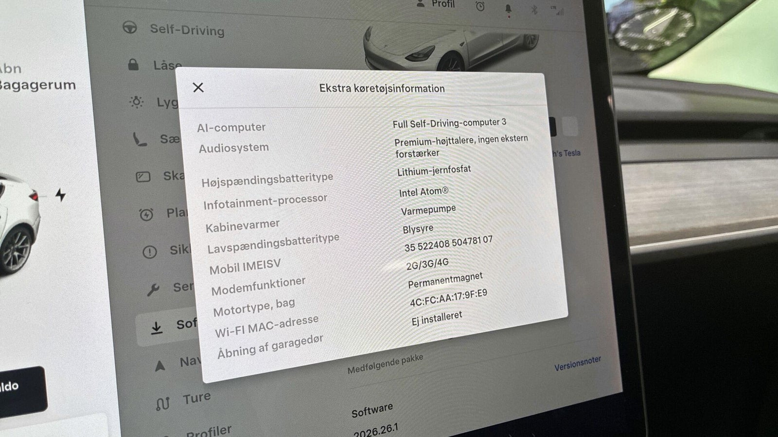 Hvid Tesla Model 3 fra 2021