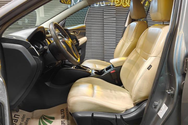 undefined Nissan Qashqai fra 2014