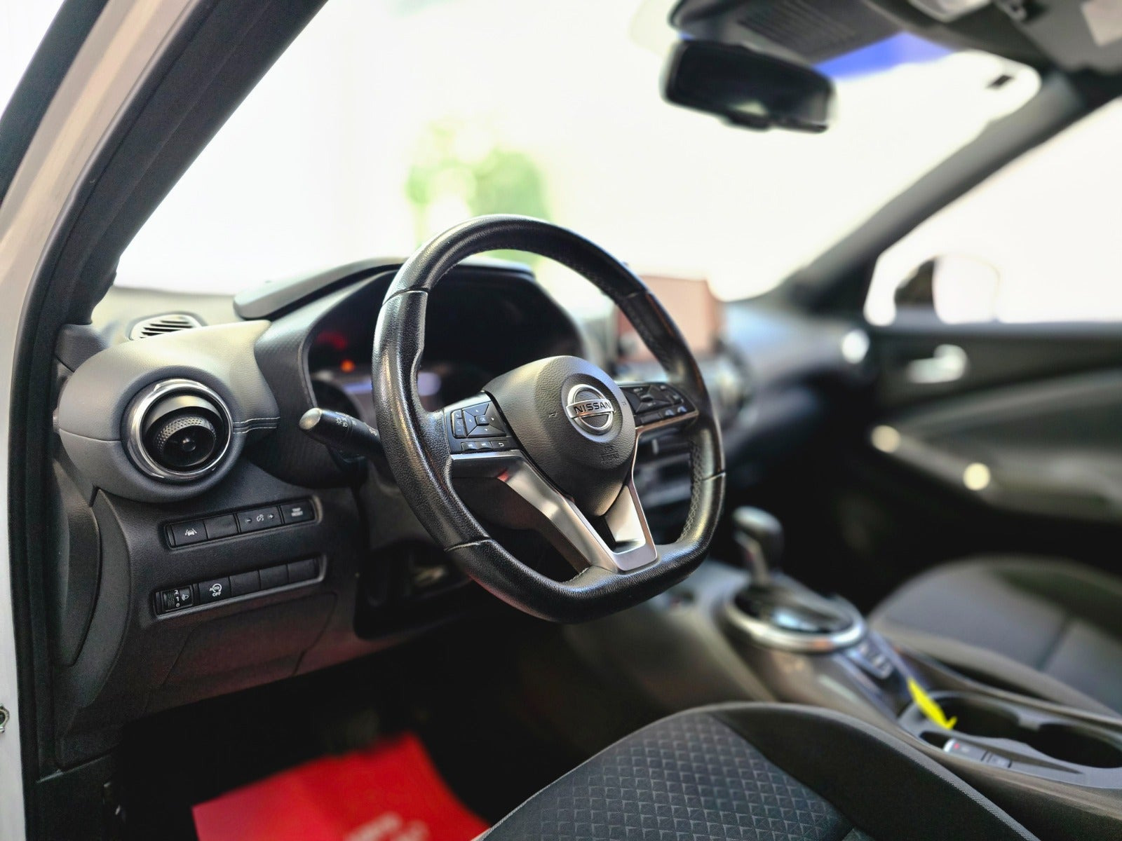 Hvid Nissan Juke fra 2021