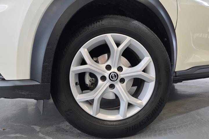 Hvid Nissan Juke fra 2021