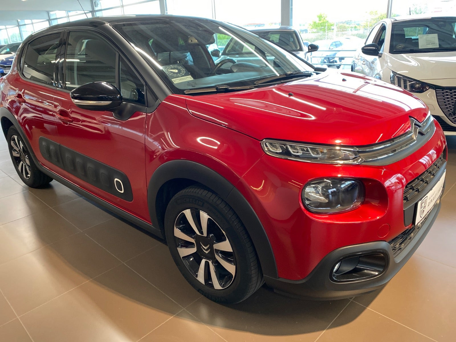 Rød Citroën C3 fra 2020