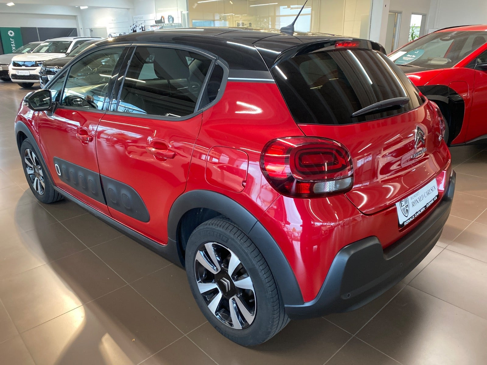 Rød Citroën C3 fra 2020