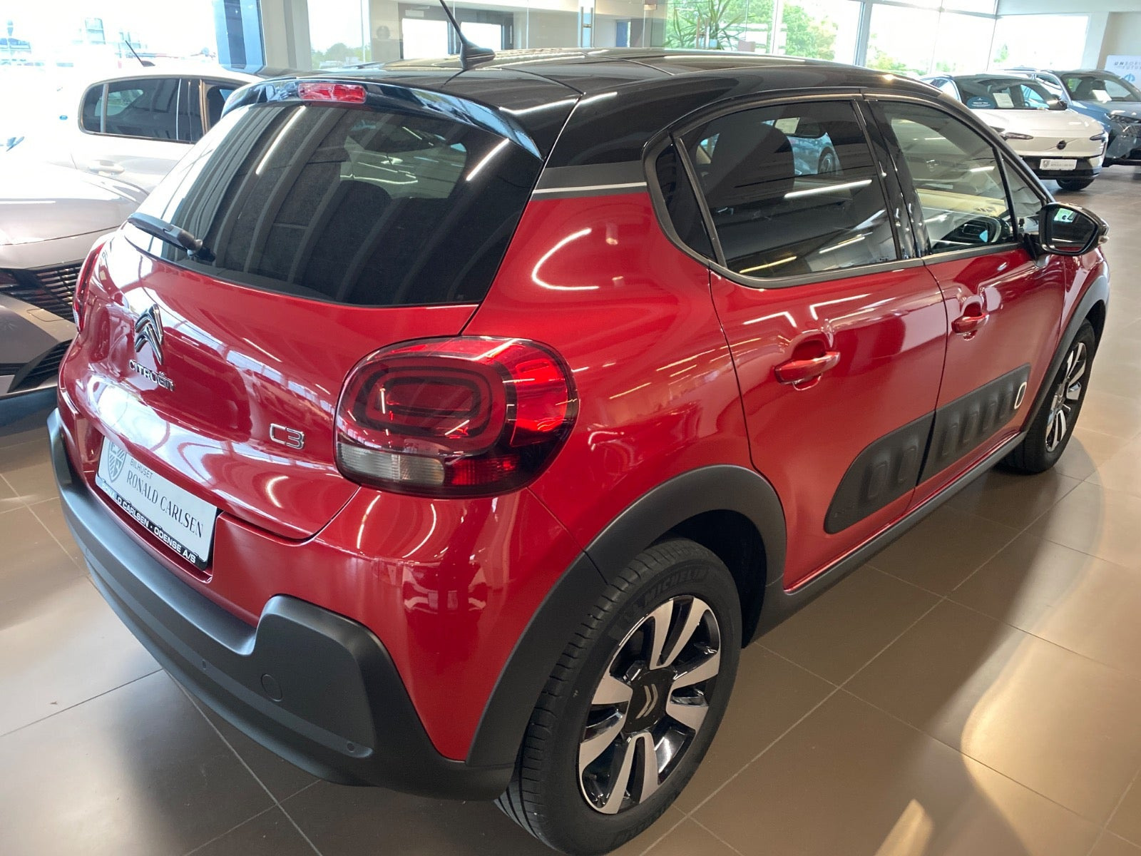 Rød Citroën C3 fra 2020