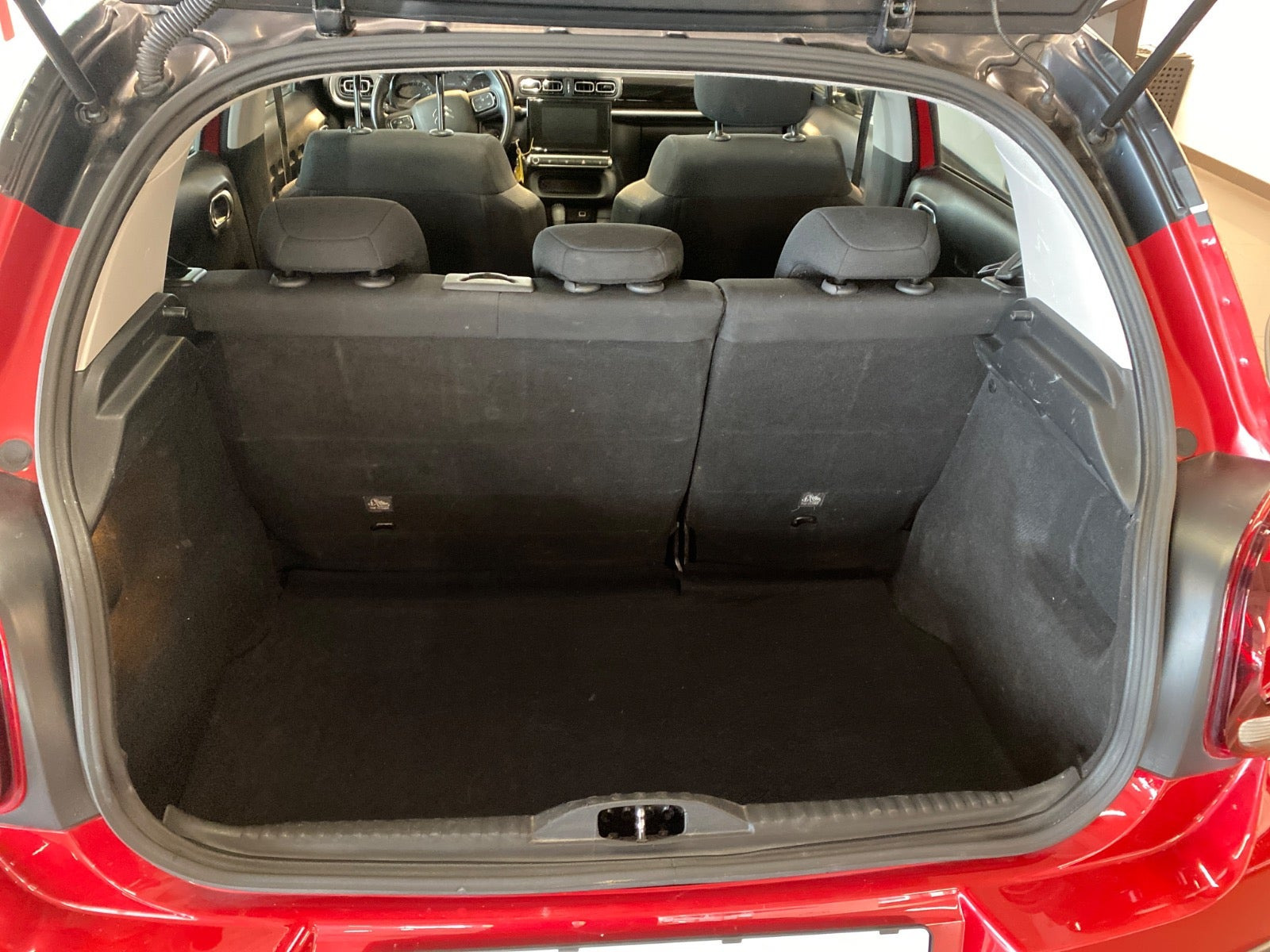 Rød Citroën C3 fra 2020