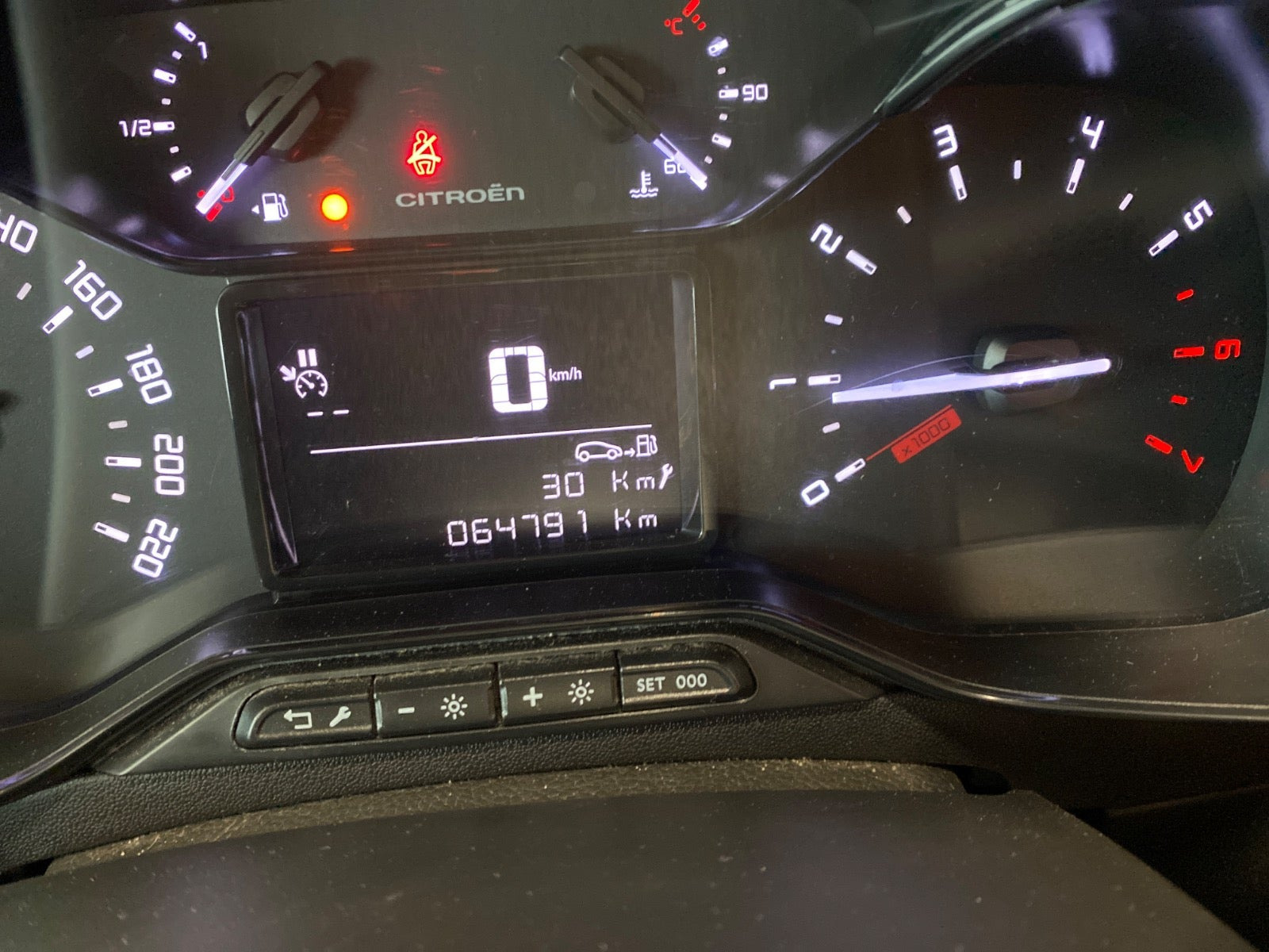 Rød Citroën C3 fra 2020