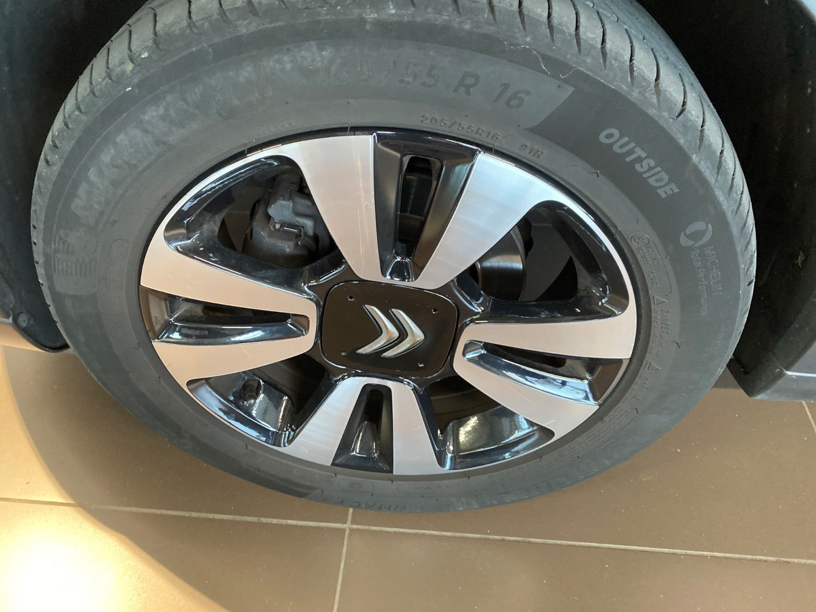Rød Citroën C3 fra 2020