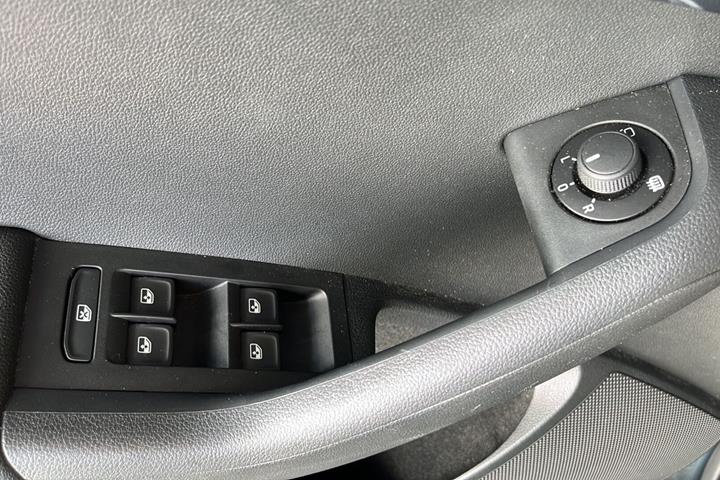 Grå Skoda Octavia fra 2019
