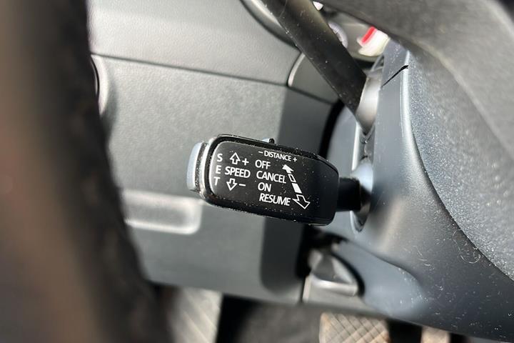 Grå Skoda Octavia fra 2019