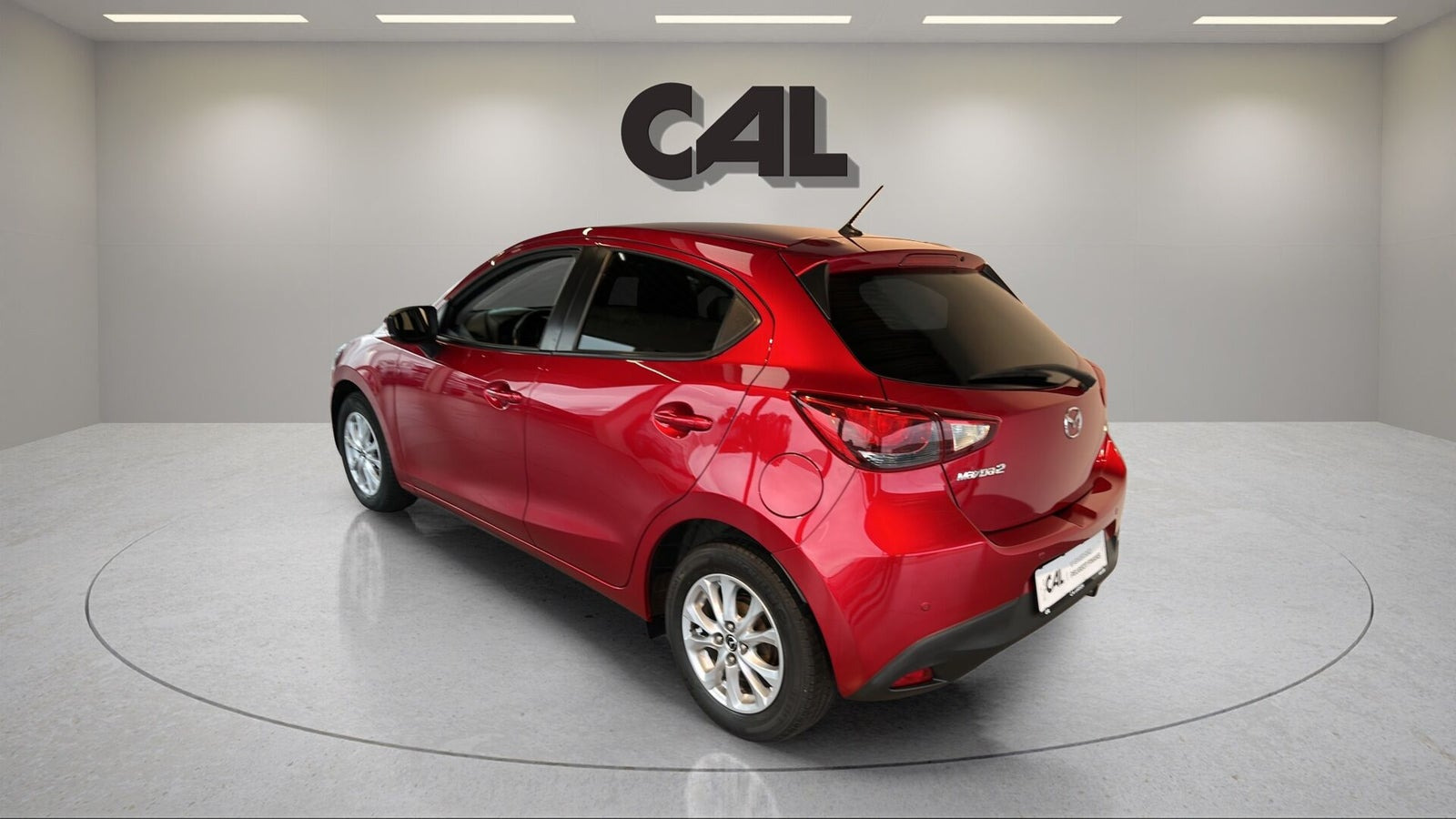Rød Mazda 2 fra 2019