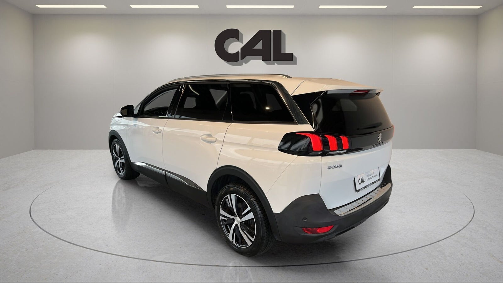 Hvid Peugeot 5008 fra 2018