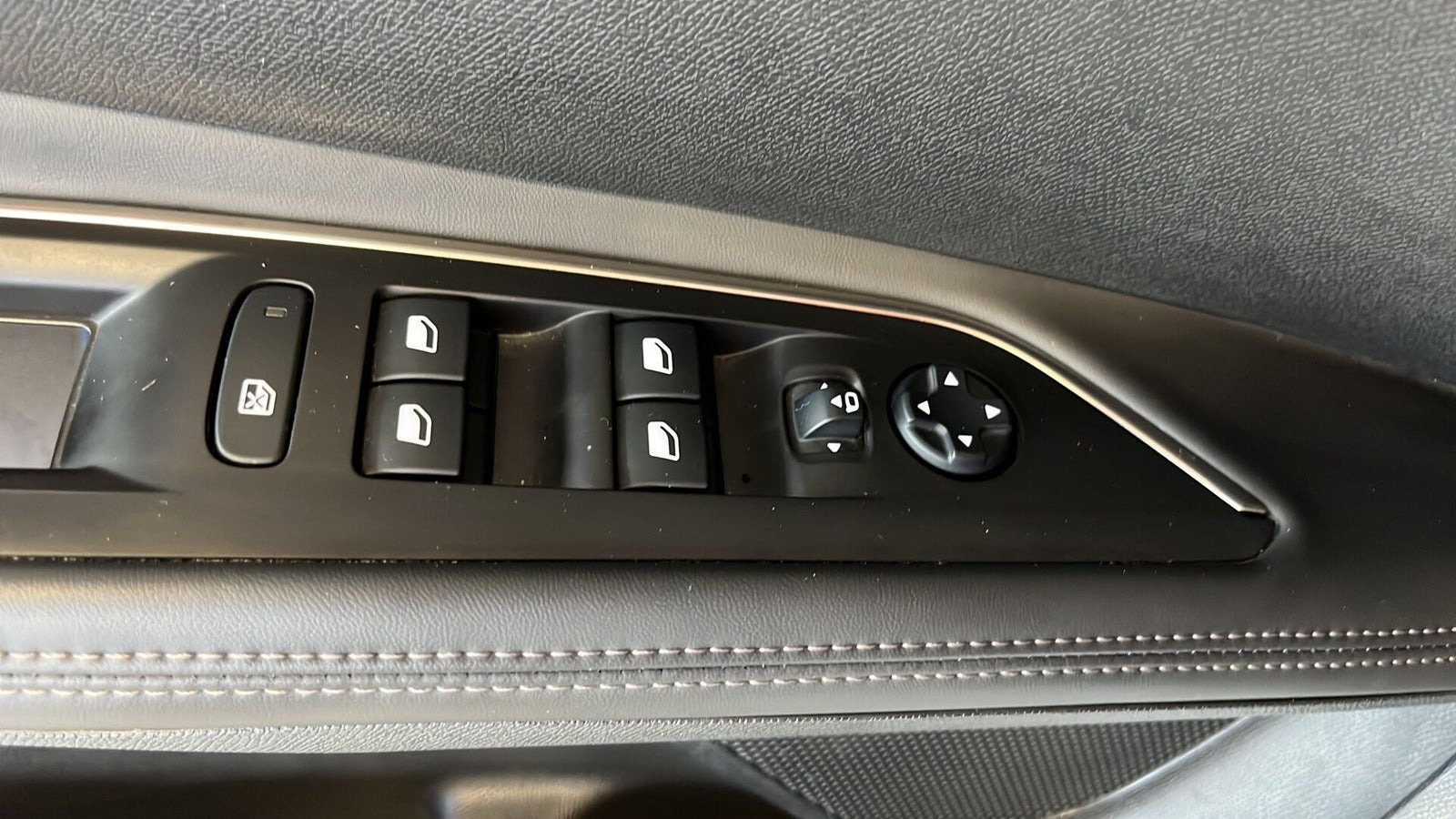 Hvid Peugeot 5008 fra 2018