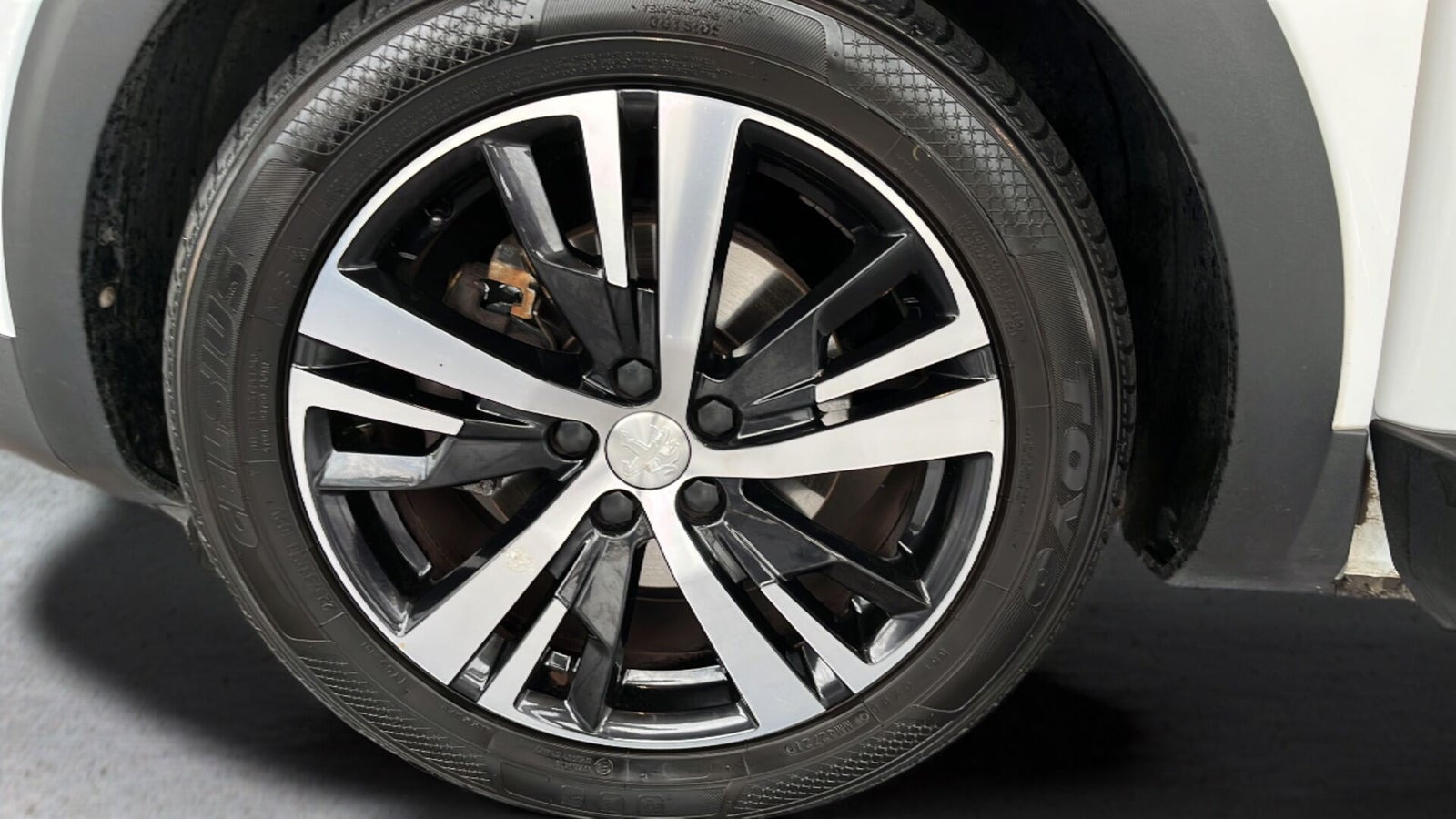 Hvid Peugeot 5008 fra 2018