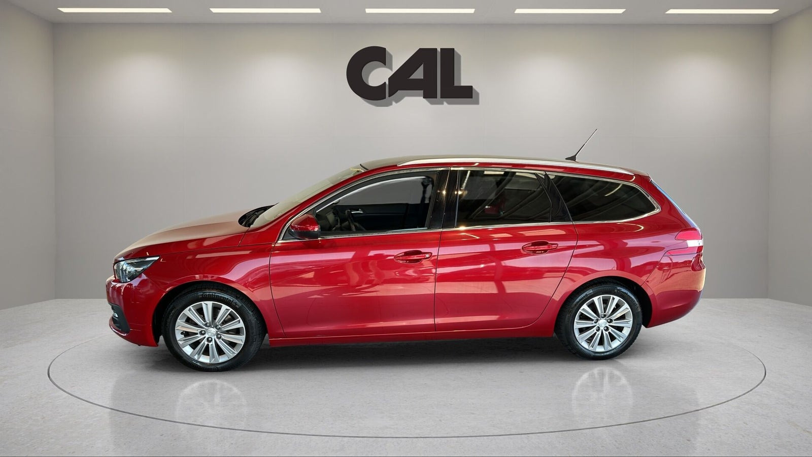 Rød Peugeot 308 fra 2017