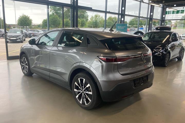Grå Renault Megane E-Tech fra 2023