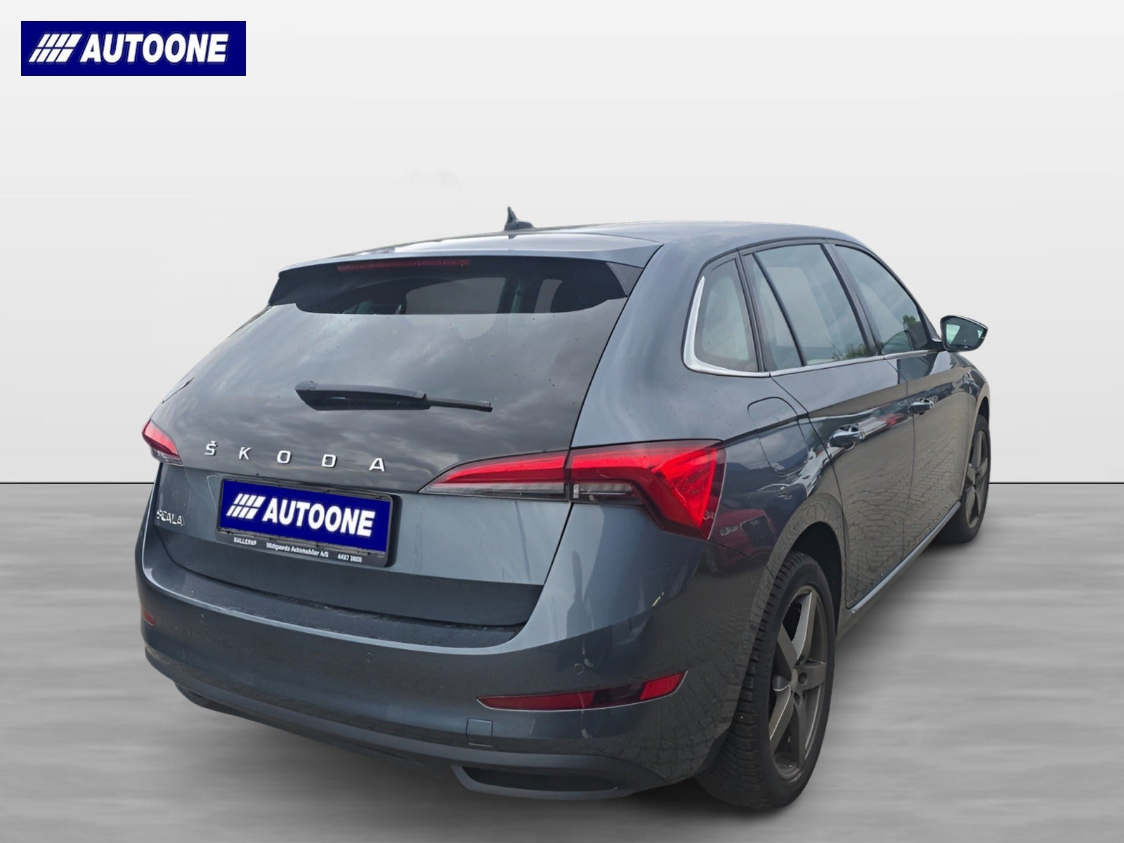 Grå Skoda Scala fra 2021
