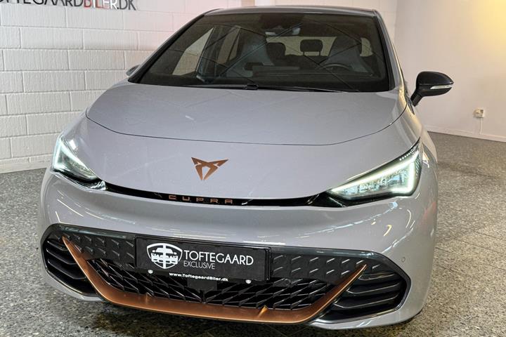 Grå Cupra Born fra 2023