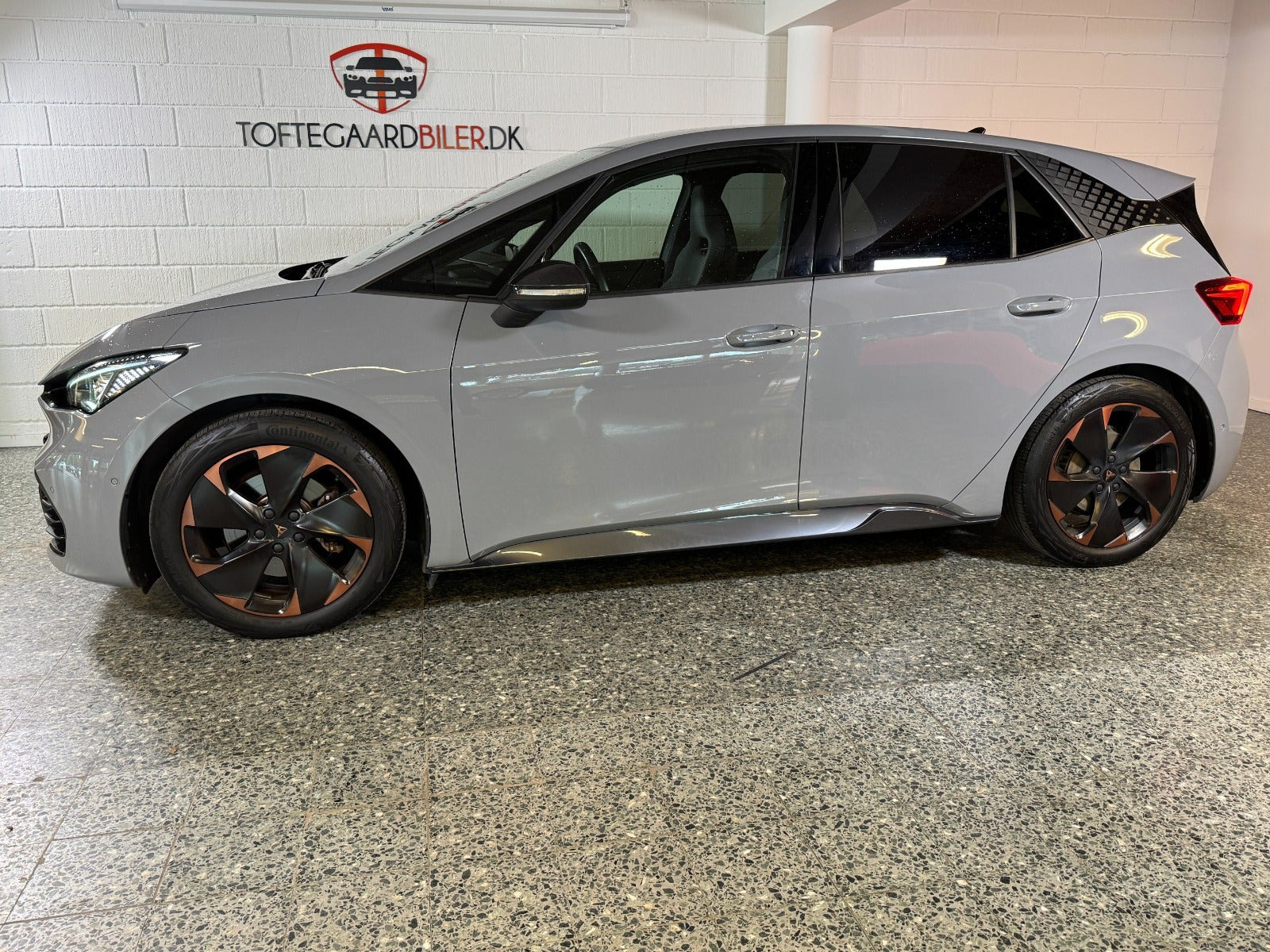 Grå Cupra Born fra 2023