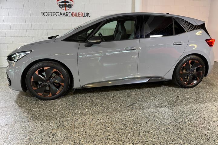 Grå Cupra Born fra 2023