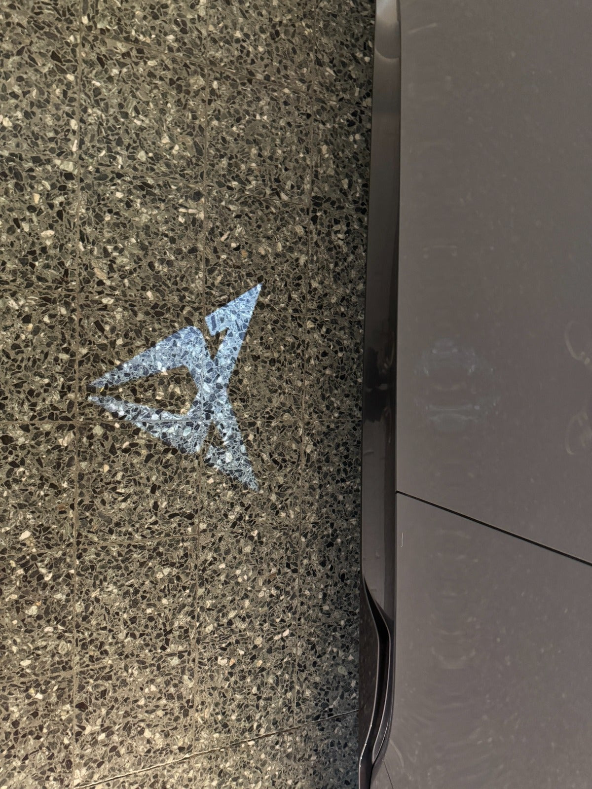 Grå Cupra Born fra 2023
