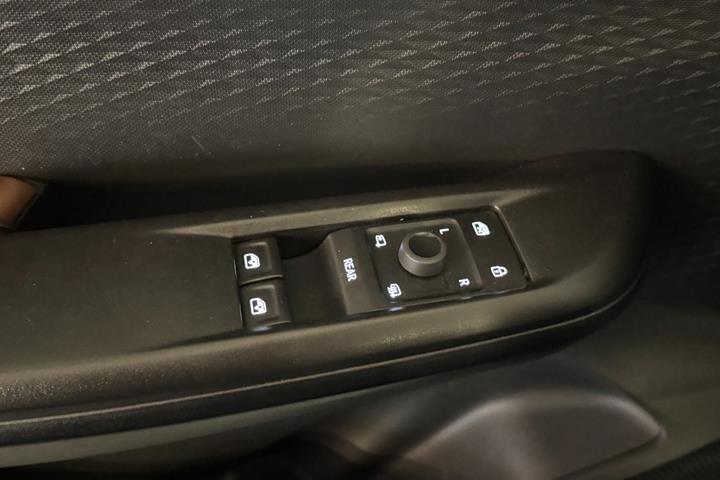 Grå Cupra Born fra 2023